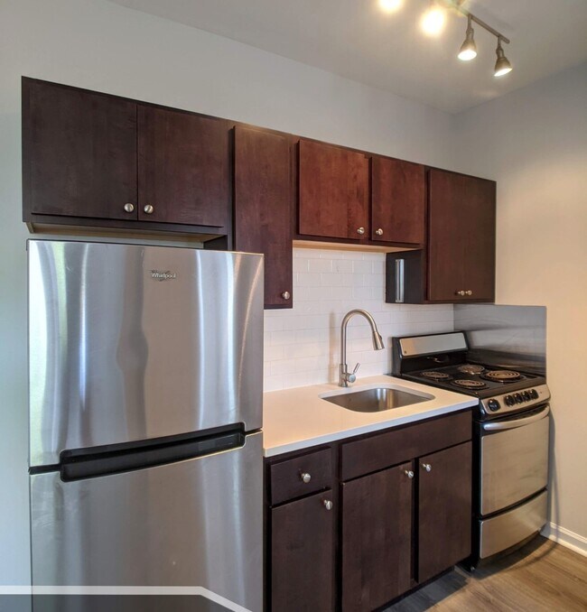 Foto del edificio - 1627 N Humboldt Blvd