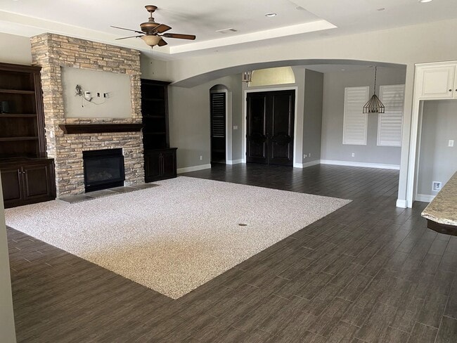 Foto del edificio - 14121 Prestonbrook Dr
