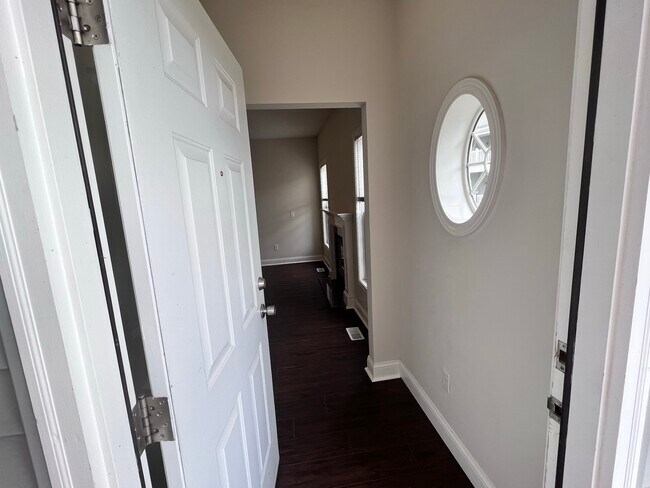 Foto del edificio - 3020 E Stillwater Lndg