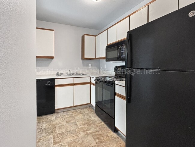 Building Photo - 1018 Abbey Ct