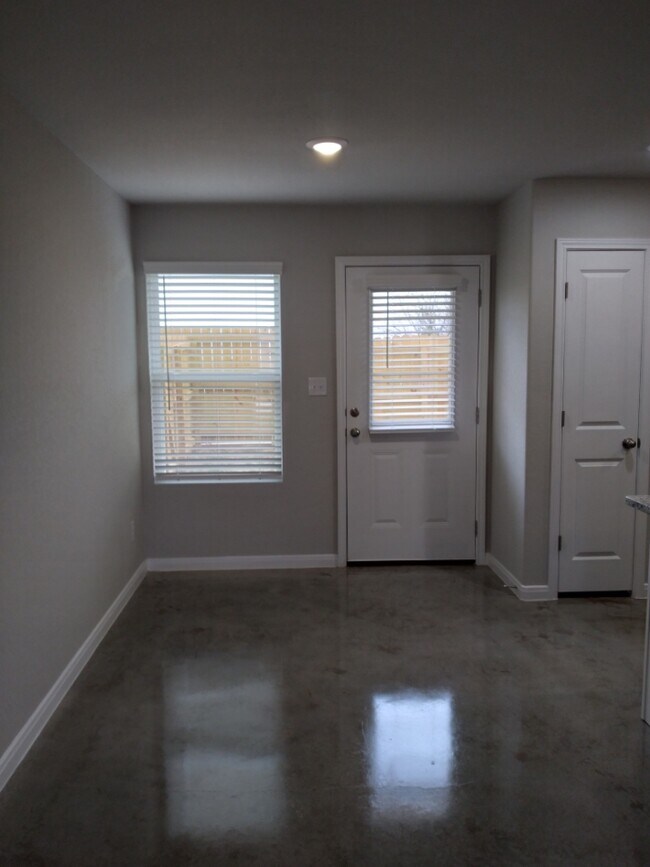 16921 Dancing Ava, Selma, TX 78154 Townhome Rentals in Selma TX