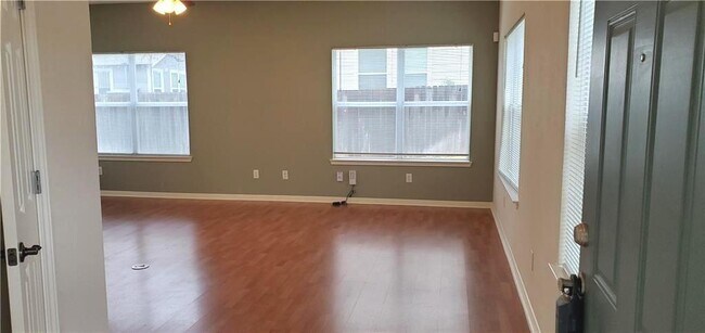 Foto del edificio - 1176 Bedford St