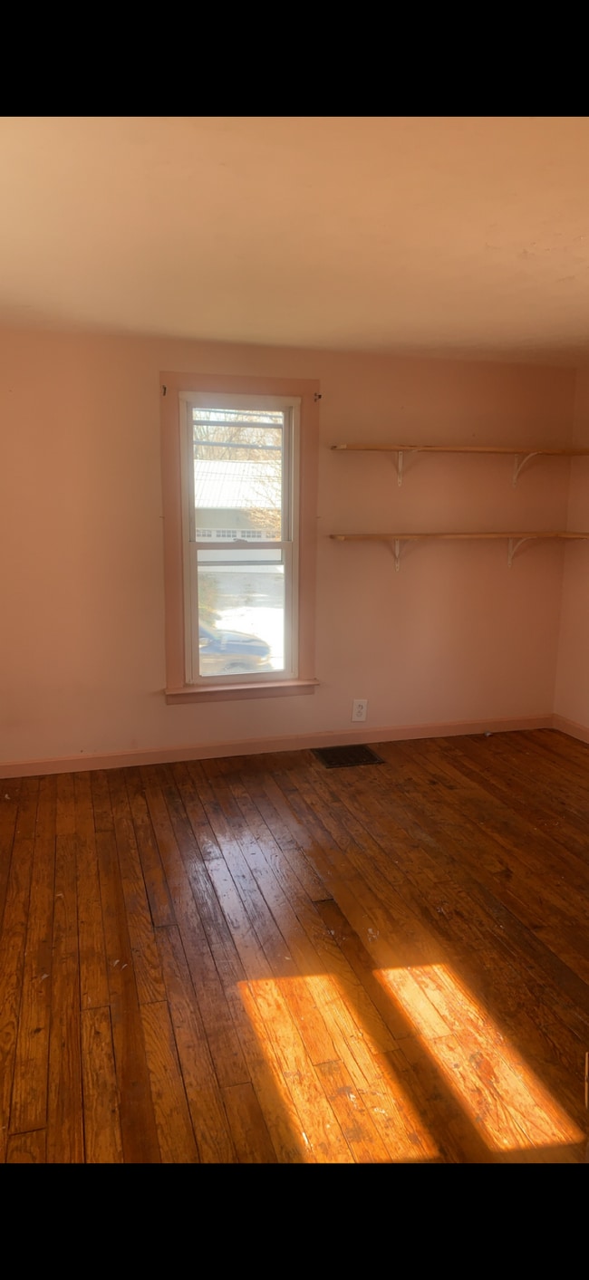 Building Photo - 1021 Orange Rd