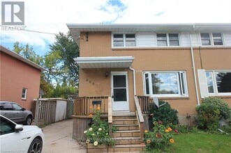 Building Photo - 686 Kember Ave