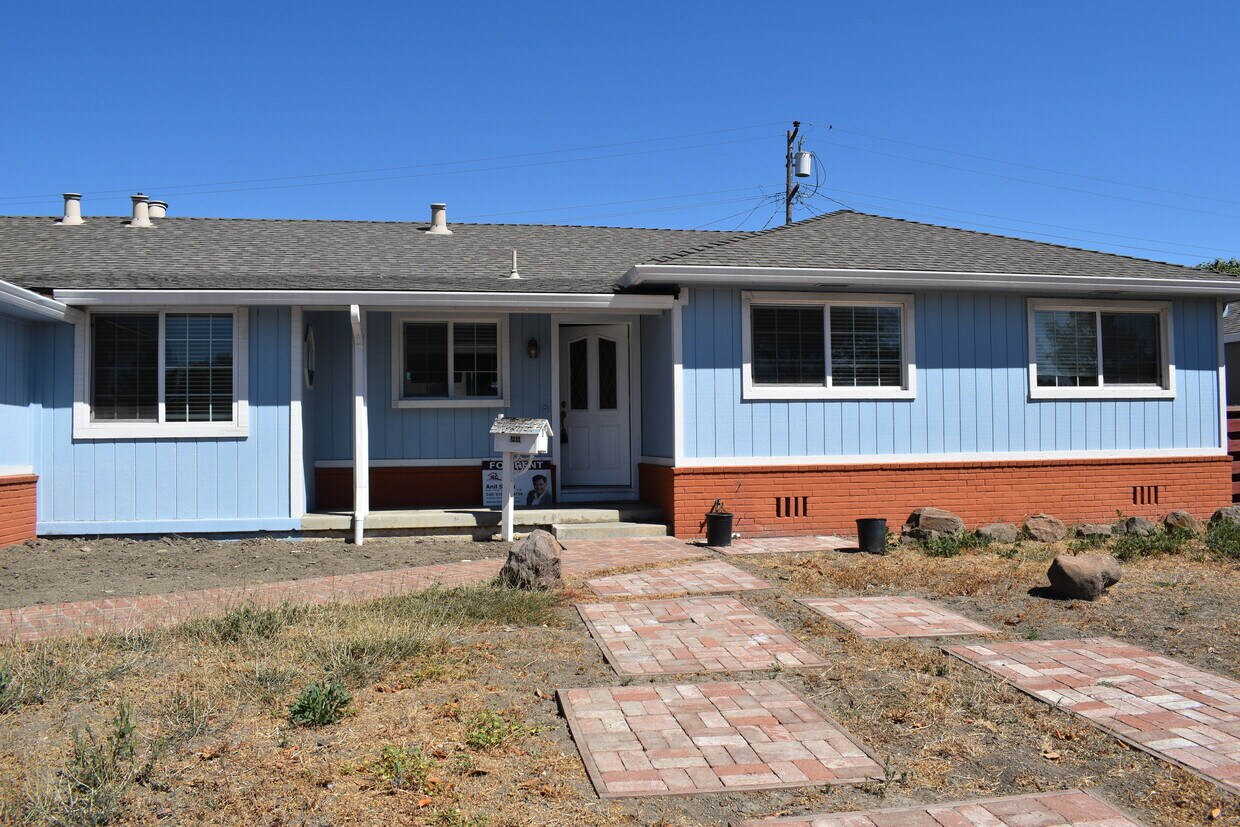 Primary Photo - 5138 Eggers Dr