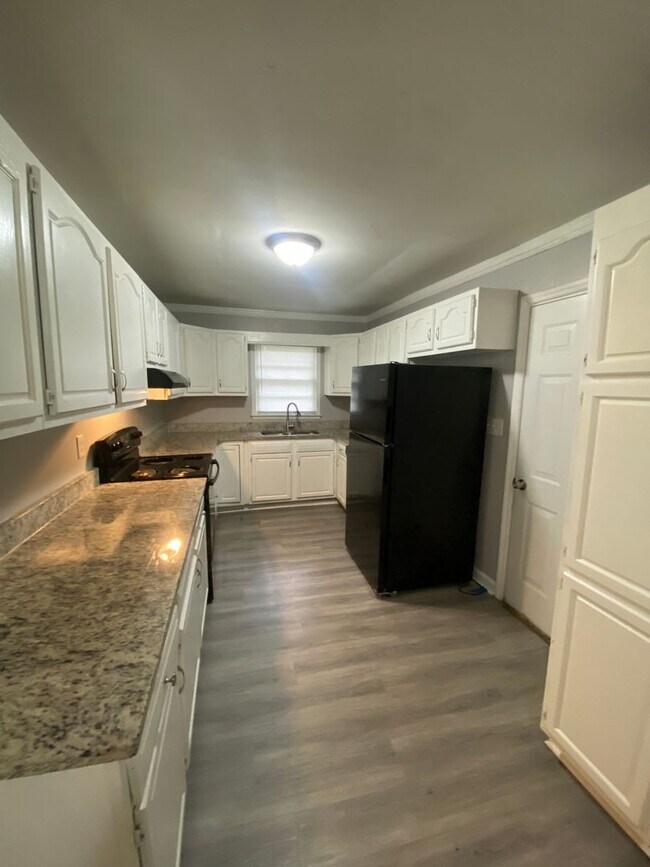 Foto del edificio - 1376 5th Pl NW