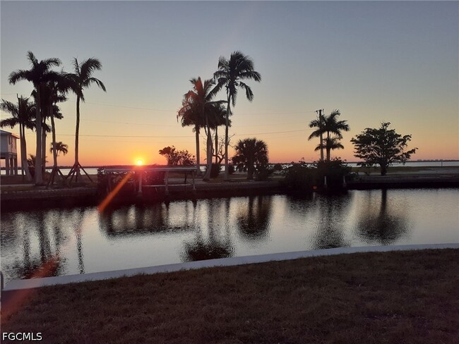 Foto del edificio - 2585 Third St