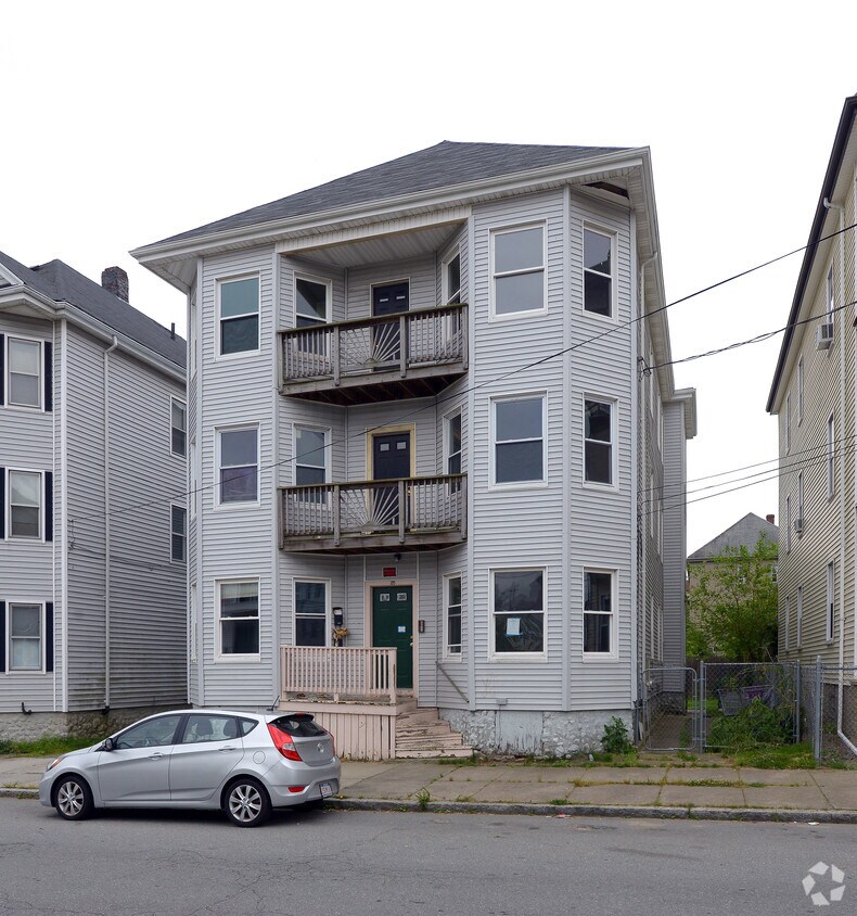 28 Tallman St, New Bedford, MA 02746 Apartments in New Bedford, MA