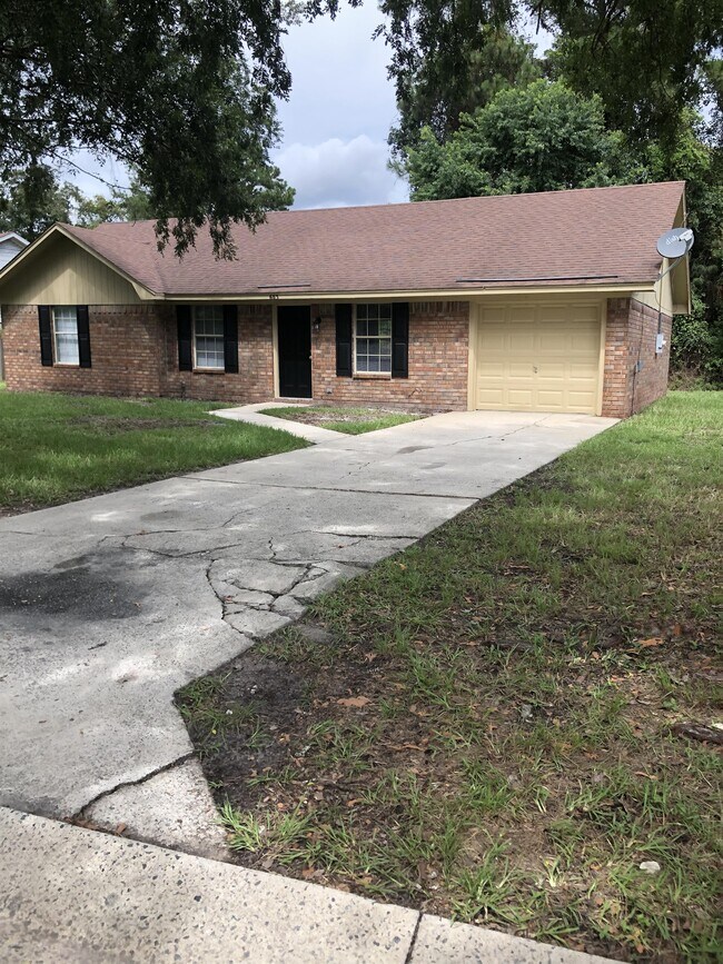 Foto del edificio - 663 Windward Dr