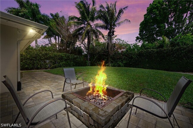 Foto del edificio - 1051 Cypress Woods Dr