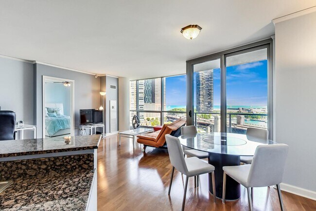 Building Photo - 420 E Waterside Dr