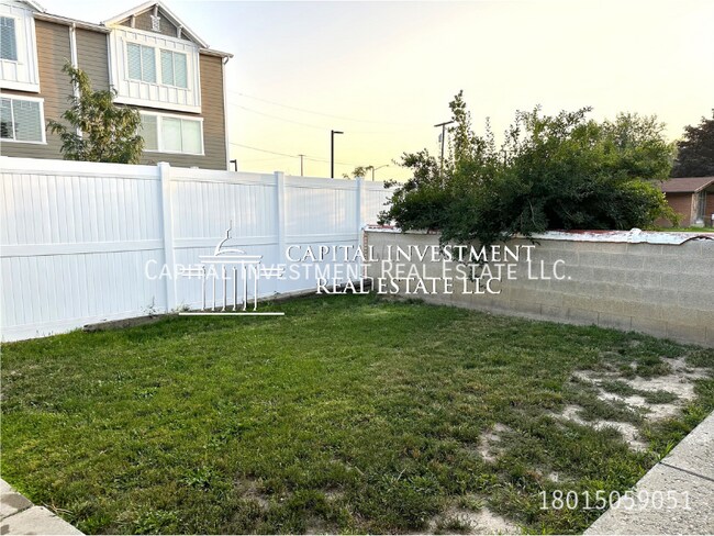 Foto del edificio - 7669 Birch St