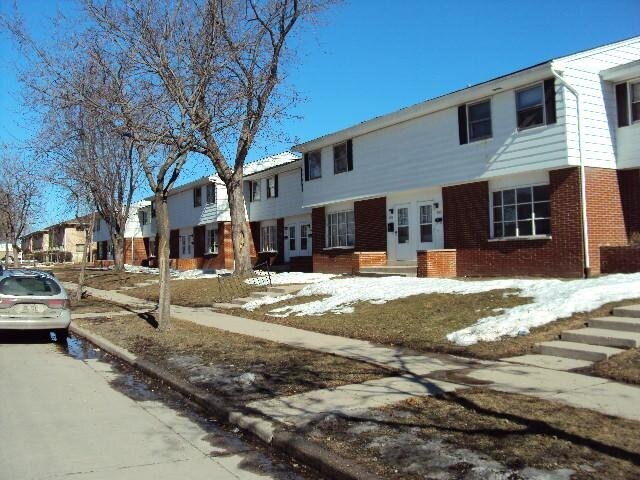 Primary Photo - 5706 N 95th St