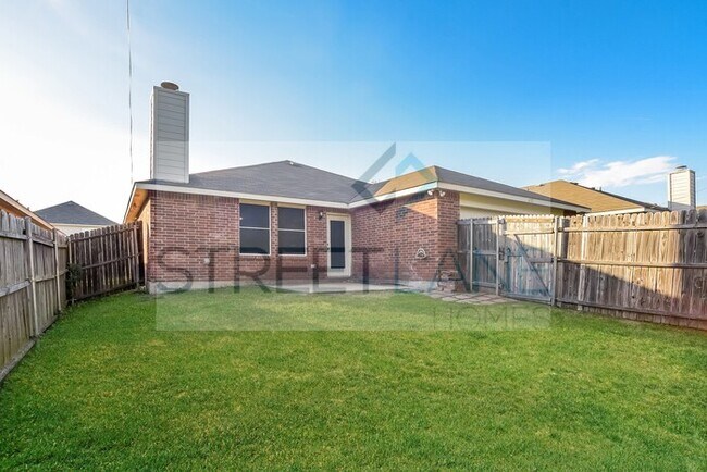 Building Photo - SPRING SPECIAL!!- $1000 off First Full Mon...