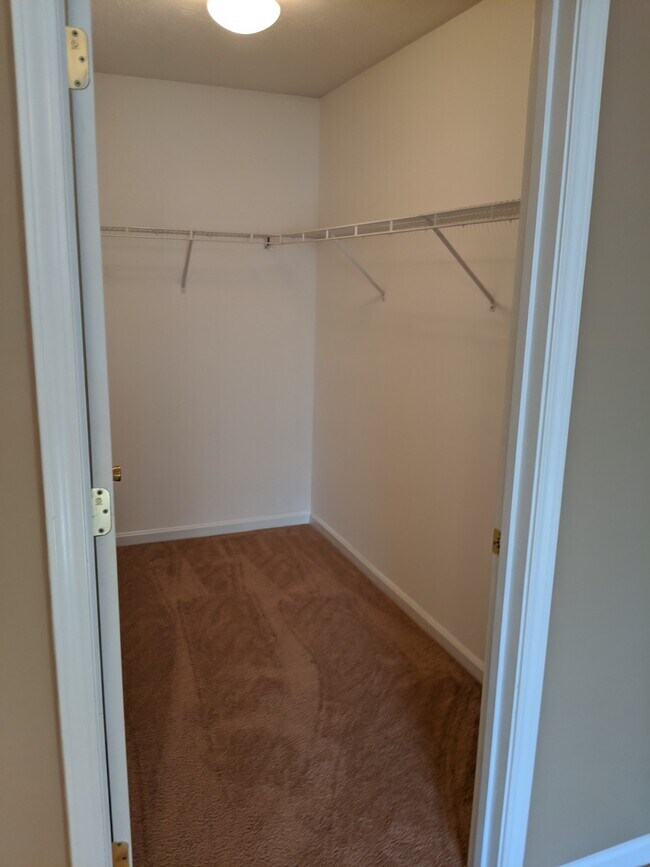 Building Photo - 10501 Chariot Run Ct