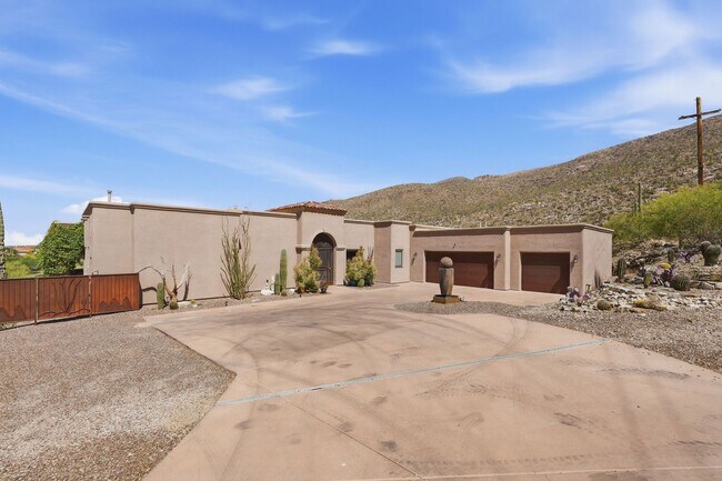 Building Photo - Luxury Ridgetop Living: Furnished 4BR Estate with Home Theater and Outdoor Oasis