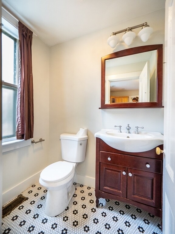 Foto del edificio - 12 Adella Pl