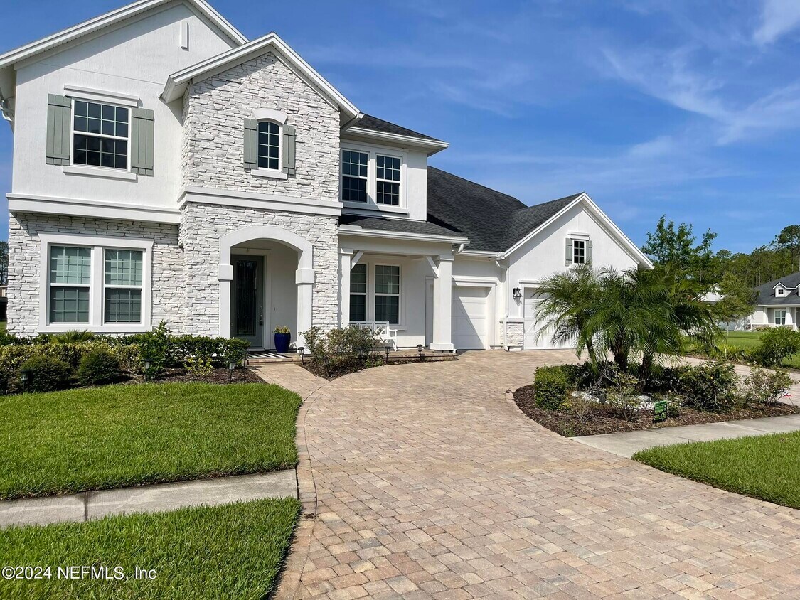 Primary Photo - 496 Oxford Estates Way