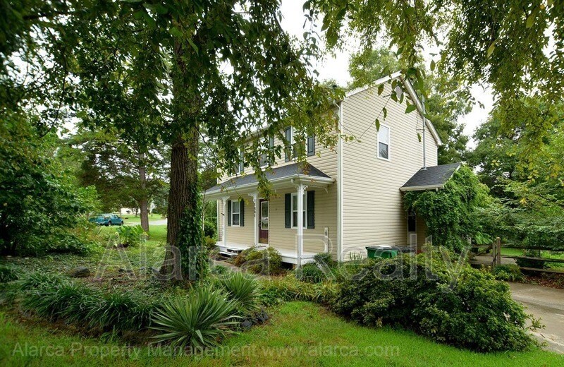 Primary Photo - 11241 Kingfisher Dr