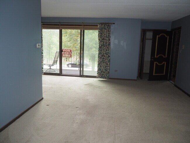 Building Photo - 14531 S Ravinia Ave