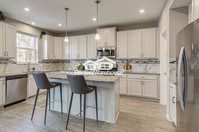 Foto del edificio - 923 112th Ln NE