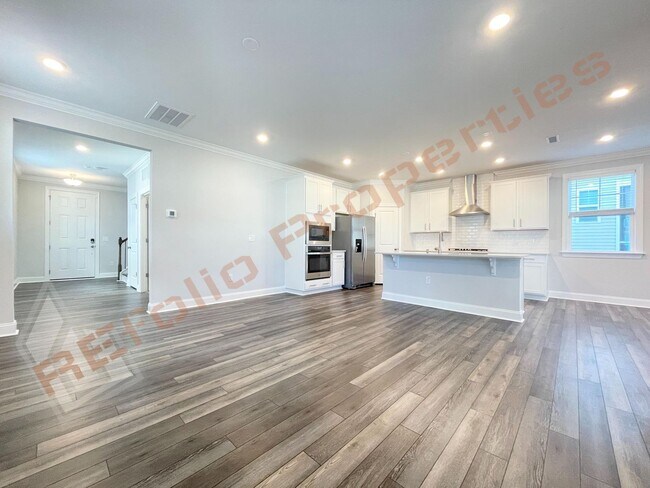 Foto del edificio - Amazing 4 Bedroom, 2.5 Bathroom Home with ...