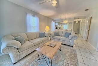 Building Photo - 7813 N Lagoon Dr