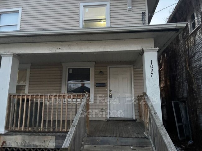 Foto del edificio - 1025 Richmond Ave