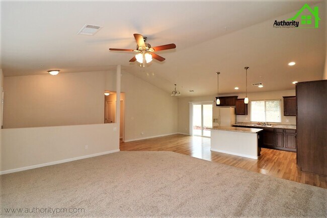 Building Photo - 2381 Yellow Finch Way