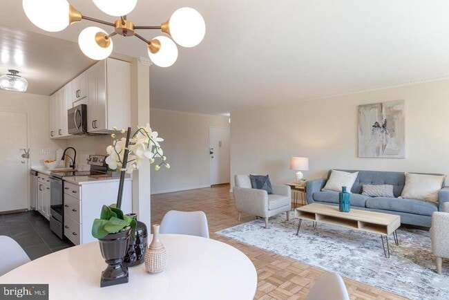 Foto del edificio - 4600 Connecticut Ave NW