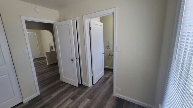 Building Photo - 1 bed 1 bath Sparks Apartment for Rent