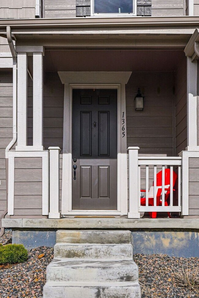 Foto del edificio - Spacious 3BR/3BA Townhome-Available NOW!