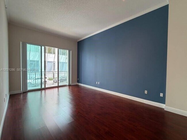 Building Photo - 2000 N Bayshore Dr