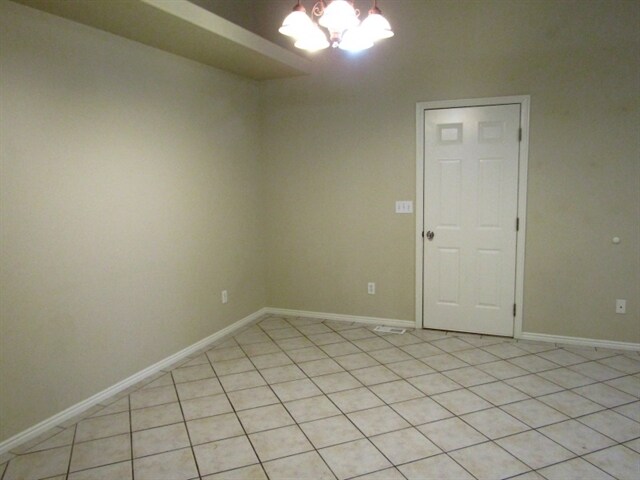 Building Photo - 32 E 2200 S