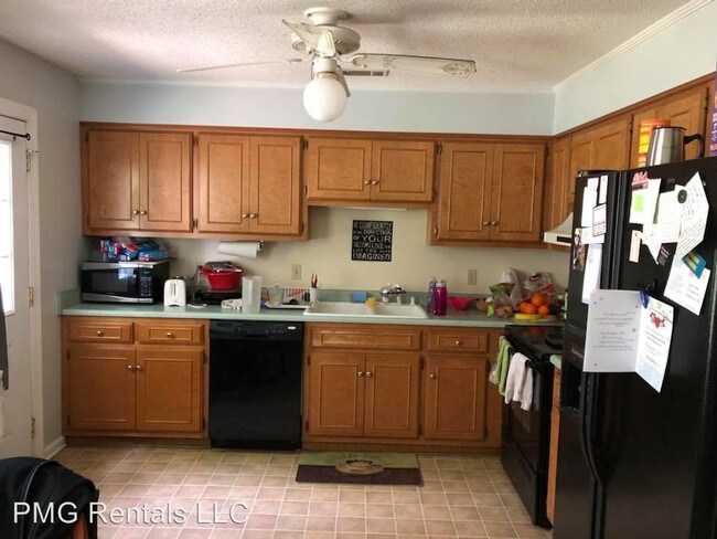 Building Photo - 3 br, 2 bath House - 931 Brannen Rd.
