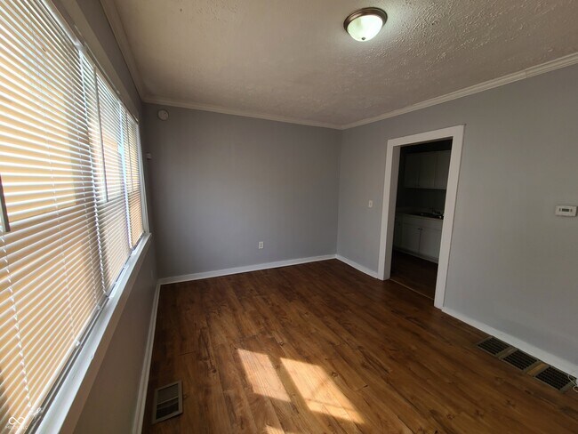 Foto del edificio - 143 W 35th St