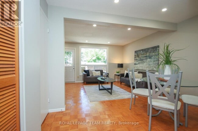 Building Photo - 1427-1427 Palmerston Dr