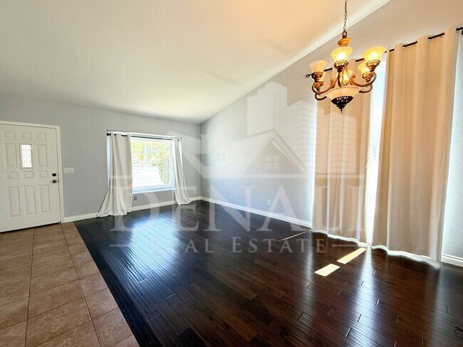 Foto del edificio - 1249 W Kelly Ln