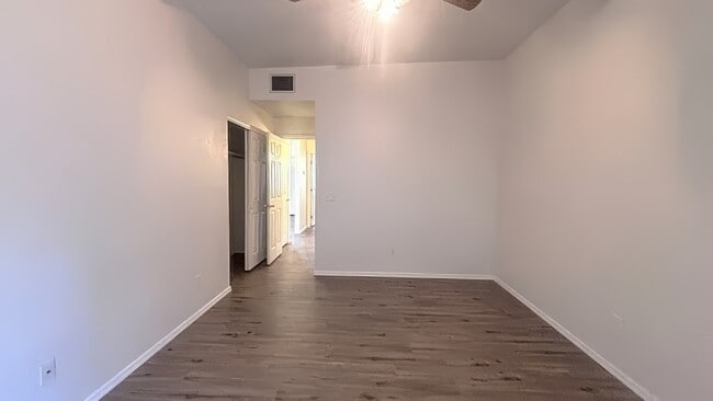 Building Photo - 3657 E Bermuda St