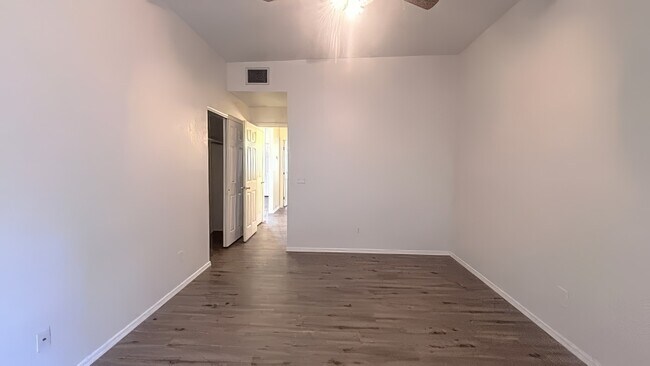 Foto del edificio - 3657 E Bermuda St