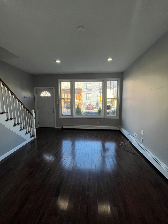 Foto del edificio - 7 Stevens Ave