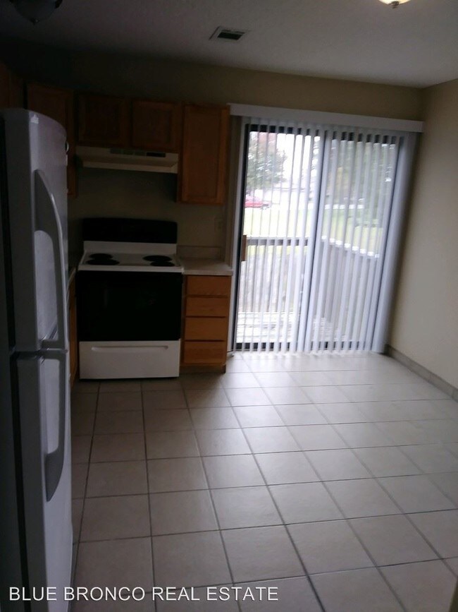 Building Photo - 207 Sky Vue Dr