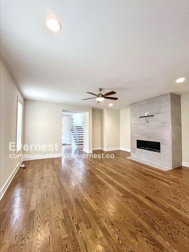 Building Photo - 1804 Cahal Ave