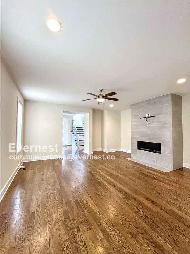 Foto del edificio - 1804 Cahal Ave