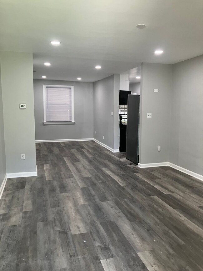 Foto del edificio - 5049 Chalgrove Ave