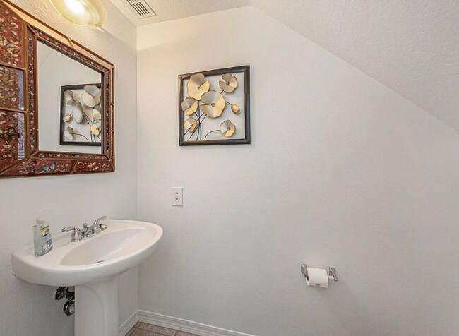 Foto del edificio - 402 S Willow Ave