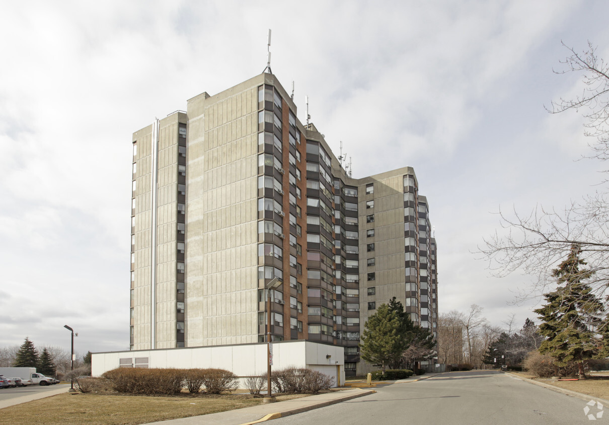 Building Photo - Humberline Place