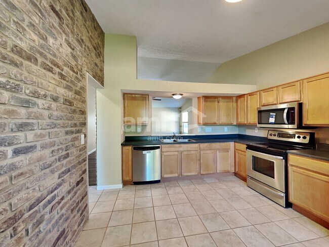 Building Photo - 7777 Haverhill Lane