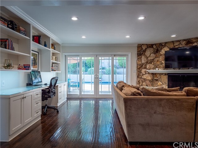 Foto del edificio - 2639 Country Club Dr