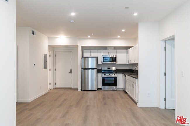 Foto del edificio - 1227 N Berendo St